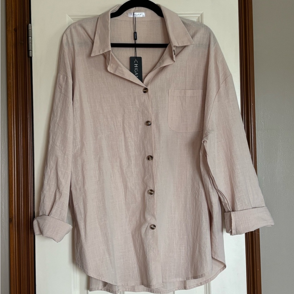 🌟NWT🌟 Tan Button Down Shirt